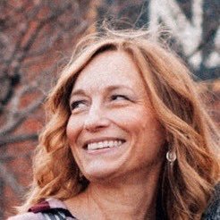 Profile Picture of Lori Dixon (@lorianndixon) on Twitter
