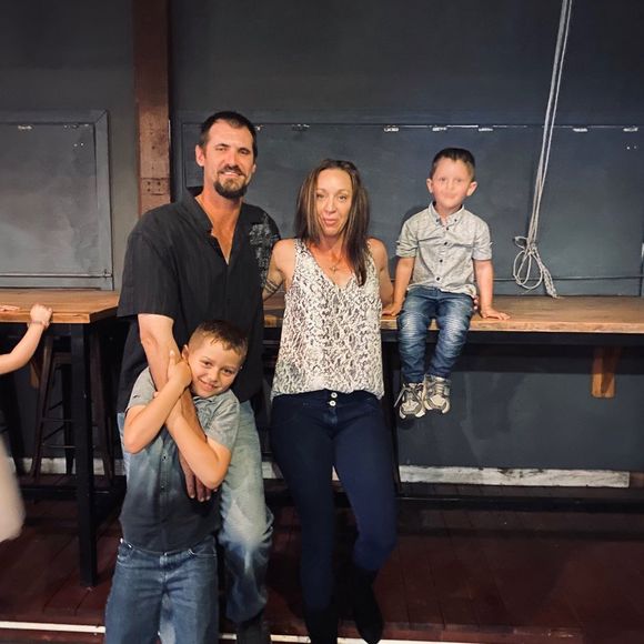 Ally n boz Kovacich - Poshmark Profile Picture of Ally n boz Kovacich (@akovacich) on Poshmark