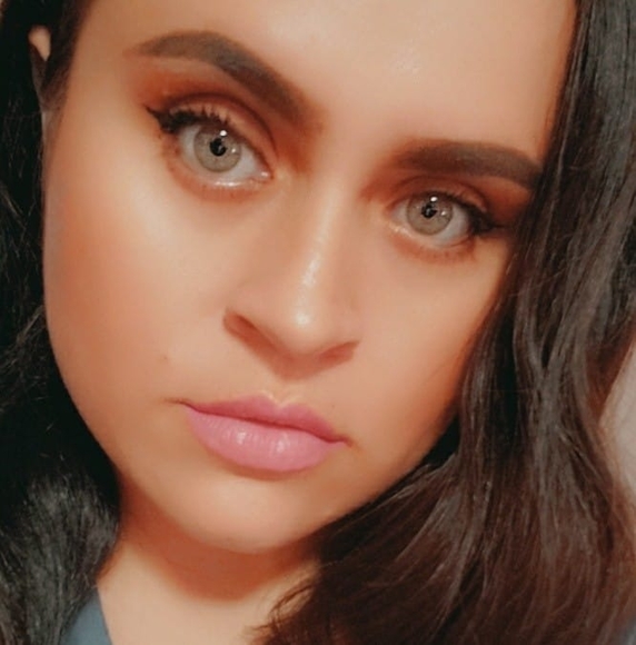 Profile Picture of Violeta Ortiz (@yoyas) on Poshmark