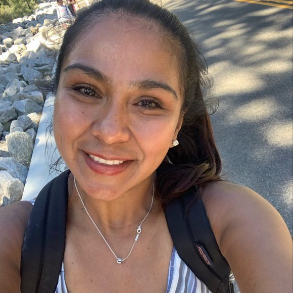 Profile Picture of Yazmin Sanchez (@yazminsanchez12) on Poshmark