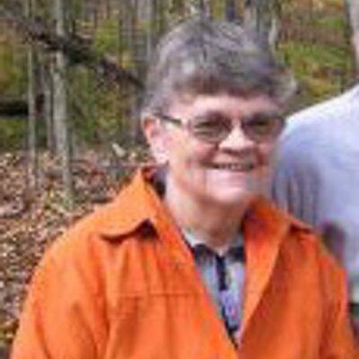 Profile Picture of Dorothy Bowen (@ekugiraffe) on Twitter