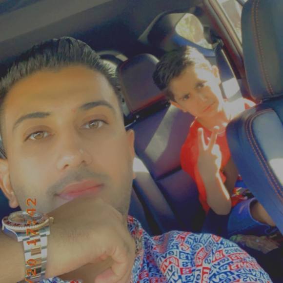 Profile Picture of Sami Ullah (@samiullah547) on Poshmark