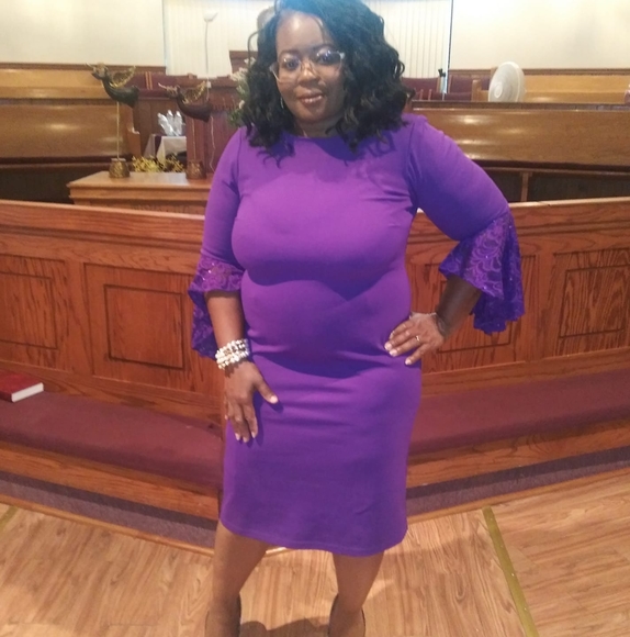 Profile Picture of Jeanette Grimes (@jeanette_grimes) on Poshmark