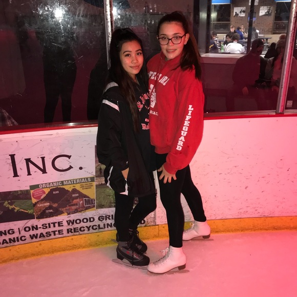 Profile Picture of Brielle Trimigliozzi (@brielletrim) on Poshmark