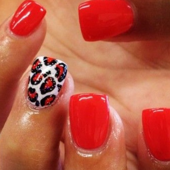 Profile Picture of Amy Kovats (@stayhappy69) on Poshmark