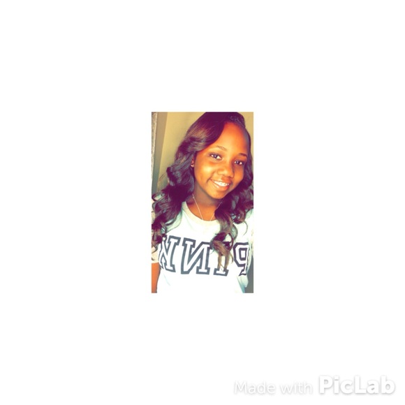 Profile Picture of Alexa Branch (@alexaslays) on Poshmark