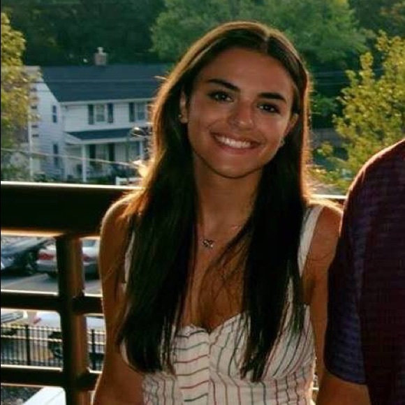 Profile Picture of Natalie Lozito (@natl12497) on Poshmark