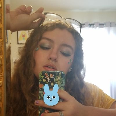 Profile Picture of April Ham Lincoln (@DarleneJuFu) on Twitter