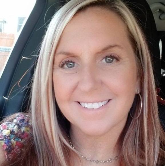 Profile Picture of Patches Middleton (@vians_mom) on Poshmark