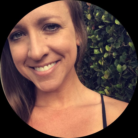 Profile Picture of Esther Cossum (@esco2223) on Poshmark