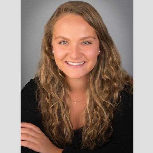 Profile Picture of Samantha Waskowitz (@saammayy13) on Poshmark