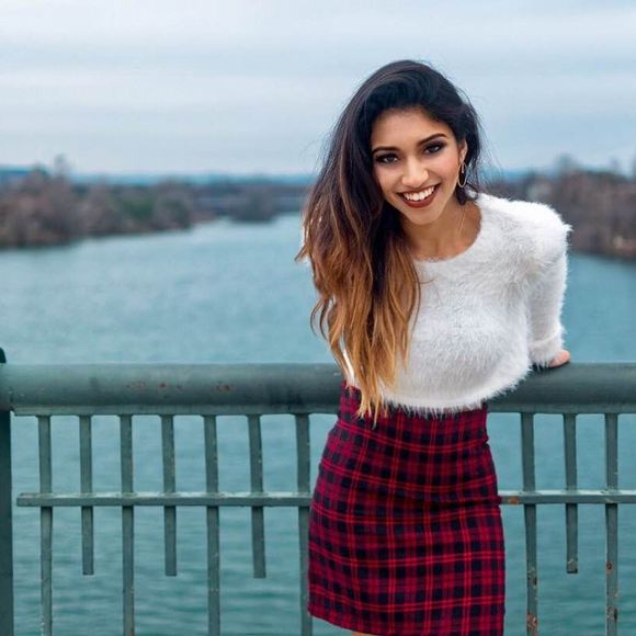 Profile Picture of Gina Shahidullah (@gigi_shahid) on Poshmark
