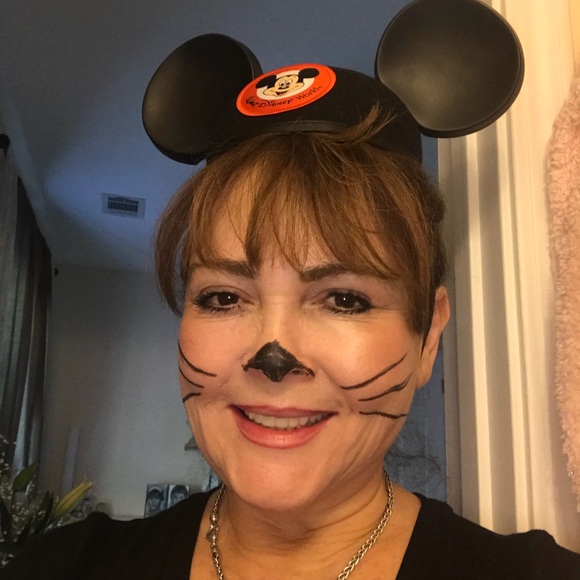 Profile Picture of Graciela Vera (@salomia54) on Poshmark