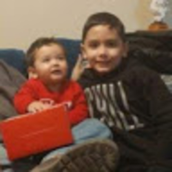 Profile Picture of Ana Casteline (@castelineana) on Poshmark