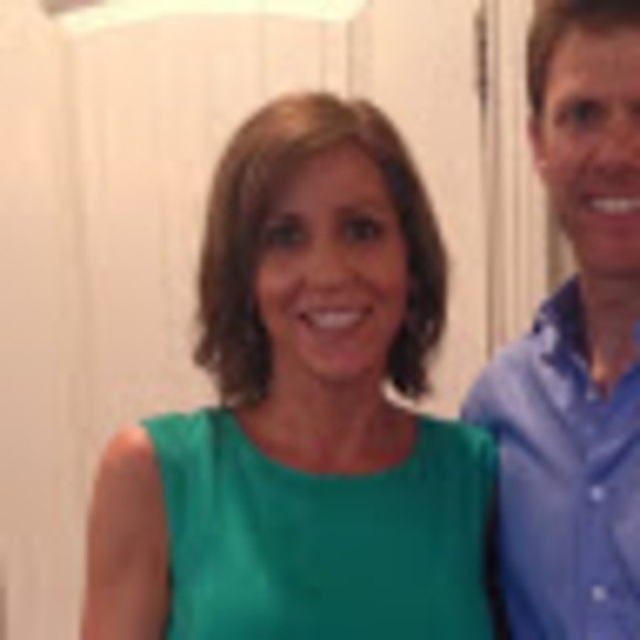 Profile Picture of Cindy Coffman (@cindycoffman100) on Poshmark