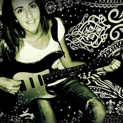 Profile Picture of Esther Gil (@HesterPrint) on Twitter