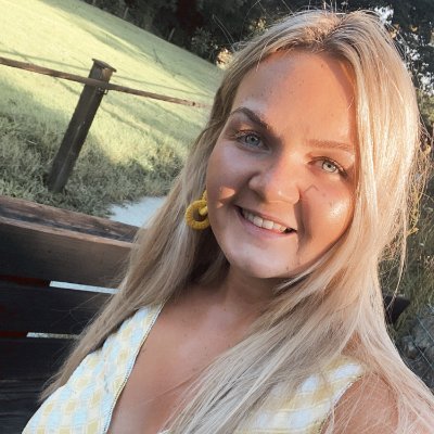 Profile Picture of Miss Day (@Gemma96528838) on Twitter