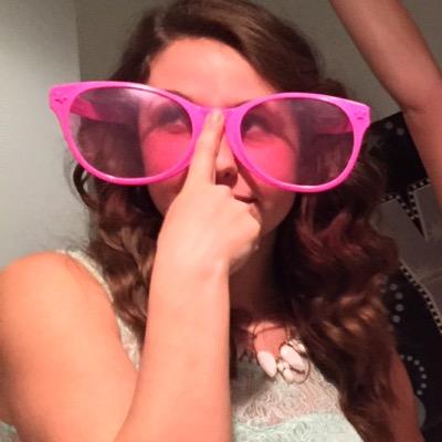 Profile Picture of Hayley Bender (@hBenzquotes) on Twitter