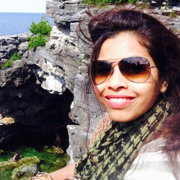 Profile Picture of Sanjana Ahid (@sanjanaahid) on Poshmark