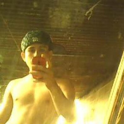 Profile Picture of Alexander Renderos (@Alexanderrende3) on Twitter