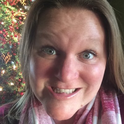 Profile Picture of Bridget Mitchell (@MrsMitchellart) on Twitter