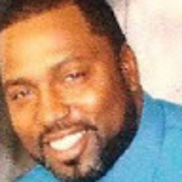 Profile Picture of Stanton Edwards (@stan5220) on Poshmark