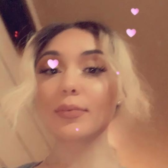 Profile Picture of Makayla Payne (@sovver_) on Poshmark