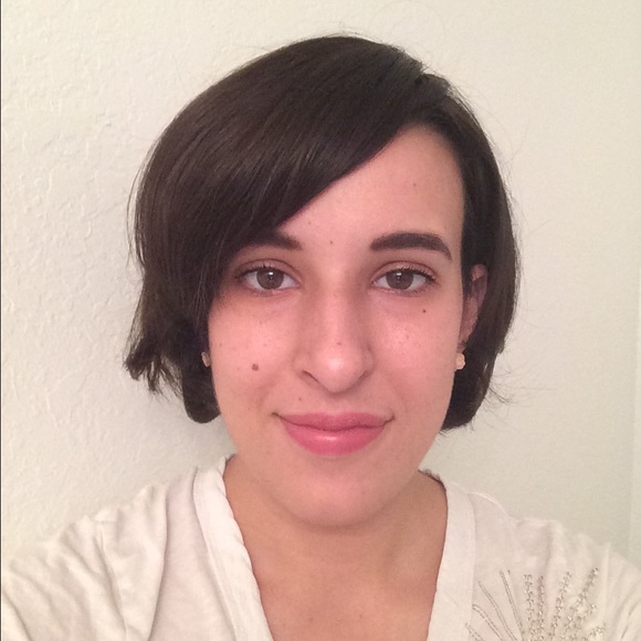 Profile Picture of Helena-anne Hittel (@itsahyphen) on Poshmark