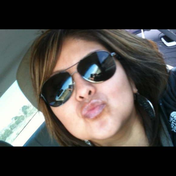 Profile Picture of Shanta Pioche (@shasta_soda_pop) on Poshmark