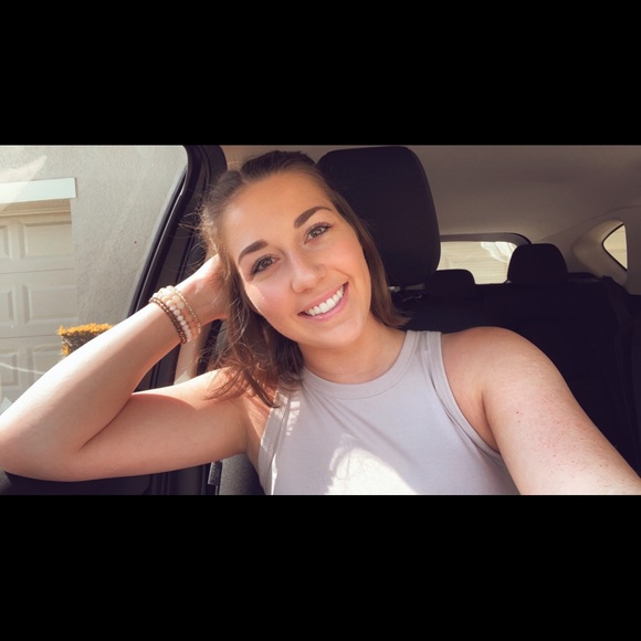 Profile Picture of Julia Vanderlaan (@juliavanderlaan) on Poshmark
