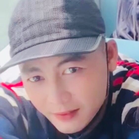 Profile Picture of NguyễnLam (@nguyen_lam36579) on Tiktok