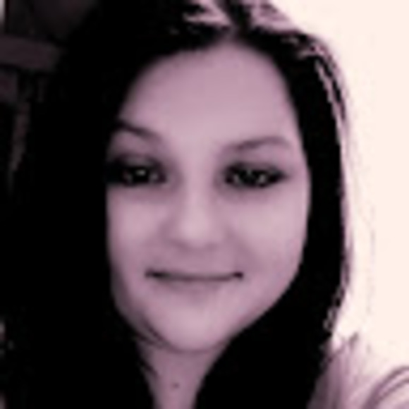 Profile Picture of Alexa Castaldi (@alexamcastaldi) on Poshmark