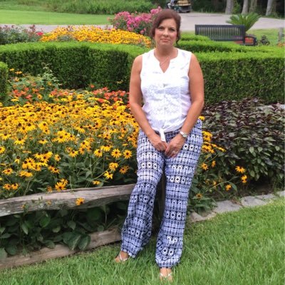 Profile Picture of Deborah Paez (@OneJesusGirl) on Twitter