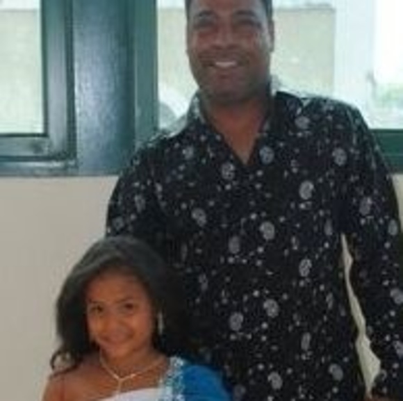 Profile Picture of Nelson Rivera (@neldecor) on Poshmark