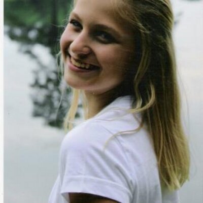 Profile Picture of Cassie Bradshaw (@kitkatandbieber) on Twitter