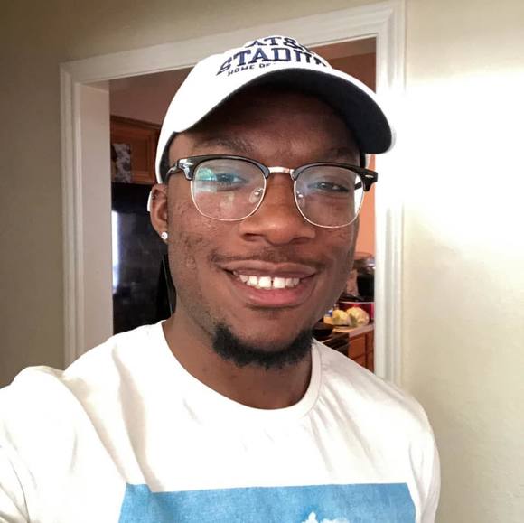 Profile Picture of Marcus Bell (@marcus_wndr) on Poshmark