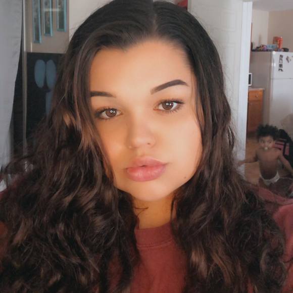 Profile Picture of Makayla Murphy (@brookemurph00) on Poshmark