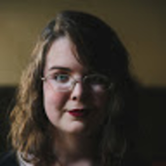 Profile Picture of Caitlin Starling (@caitlinstarling) on Poshmark