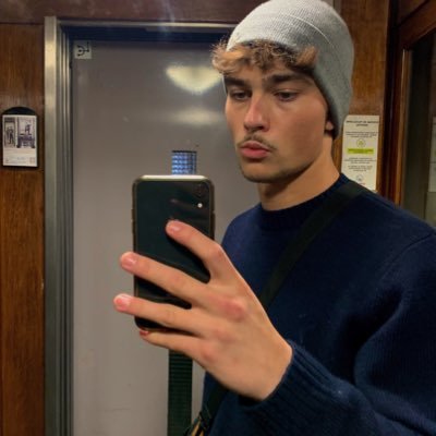 Profile Picture of La Cross (@tom_croci17) on Twitter