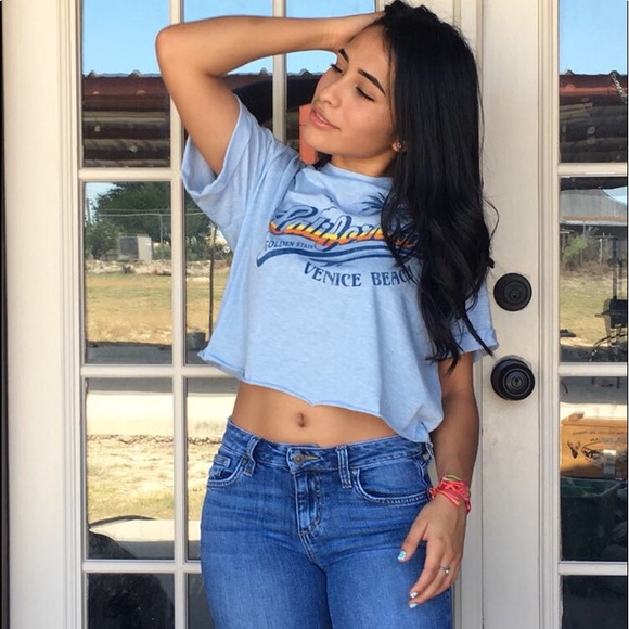 Karo Solid - Poshmark Profile Picture of Karo Solid (@karolina77887) on Poshmark