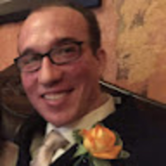 Profile Picture of Robert Schmidt (@robertschmid245) on Poshmark