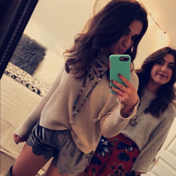 Gianna Satriano - Poshmark Profile Picture of Gianna Satriano (@giannasatriano) on Poshmark