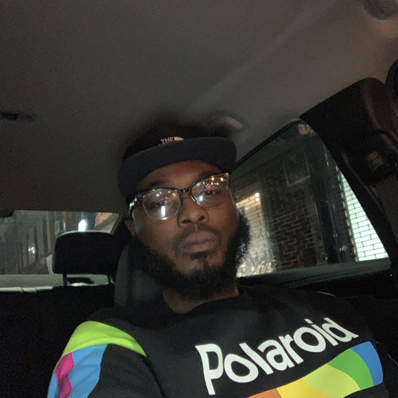 Profile Picture of Eric Rascoe (@erascoe32) on Poshmark