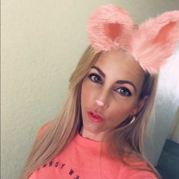 Profile Picture of Kenia Rojas (@jadepretty83) on Poshmark