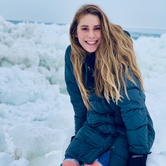 Profile Picture of Taylor Hepler (@thepler) on Poshmark