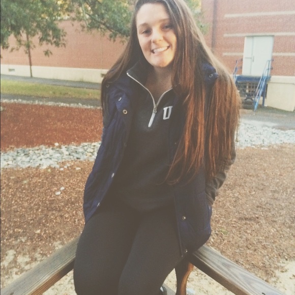 Profile Picture of Dominique Courchaine (@domcour) on Poshmark