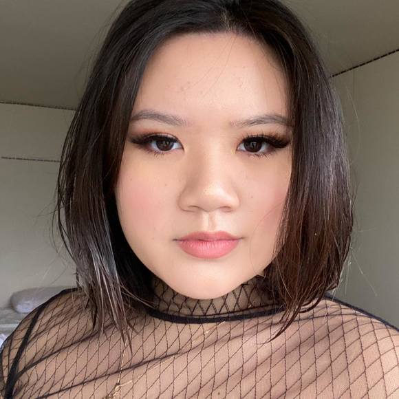 Profile Photo of Amy Hoang (@rikuchan) on Poshmark