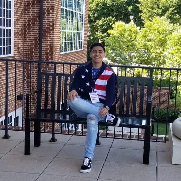 Profile Picture of Nicholas Marquez (@nick102101312) on Poshmark