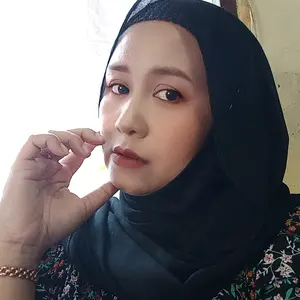 Profile Picture of Nie Rinie (@nierinie82) on Tiktok