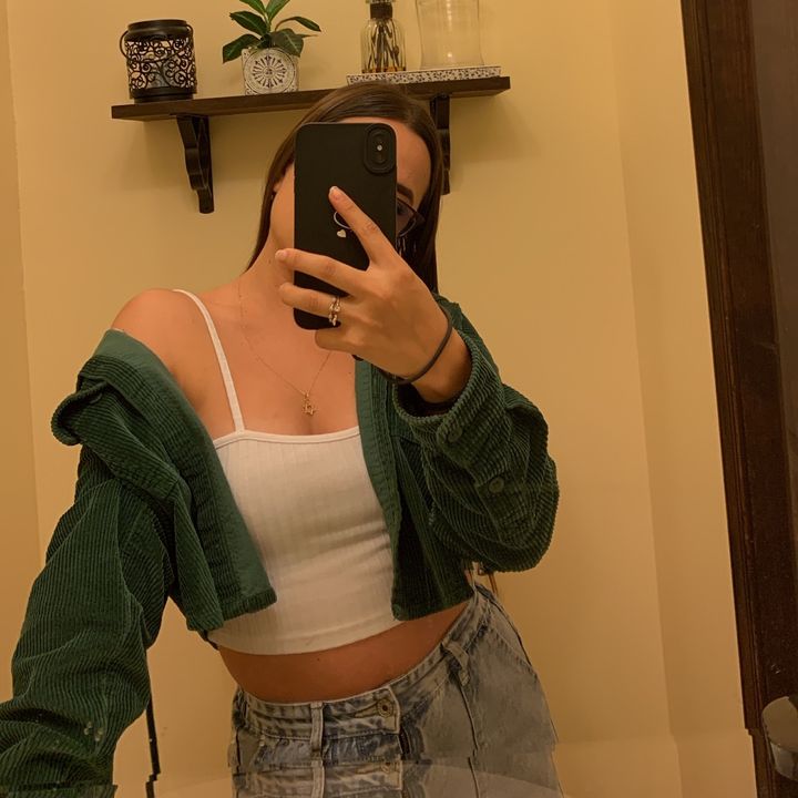 Profile Picture of Miche🤍 (@michellesolorzano98) on Tiktok